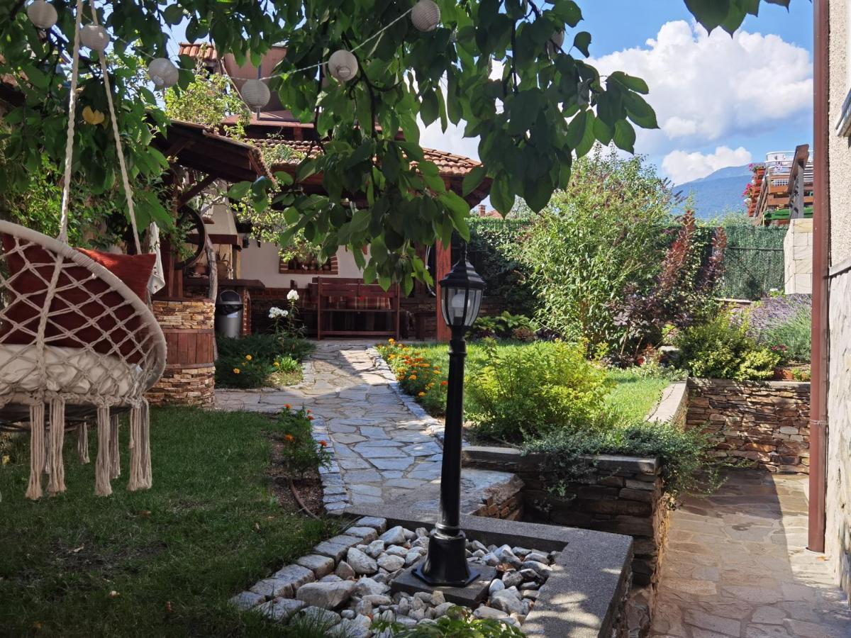 Mira Guest House Dobrinishte Exterior foto