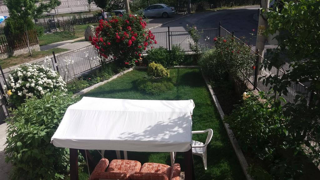 Mira Guest House Dobrinishte Exterior foto
