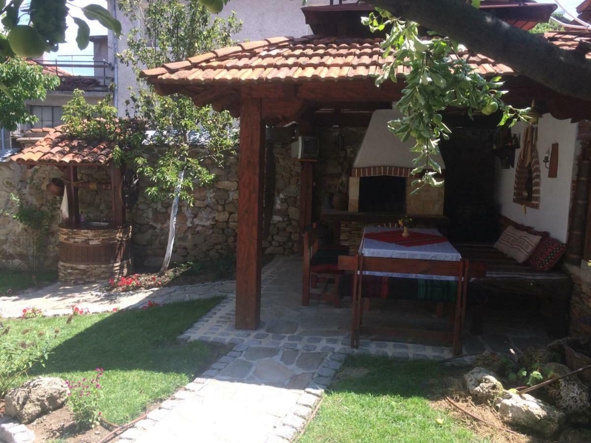 Mira Guest House Dobrinishte Exterior foto
